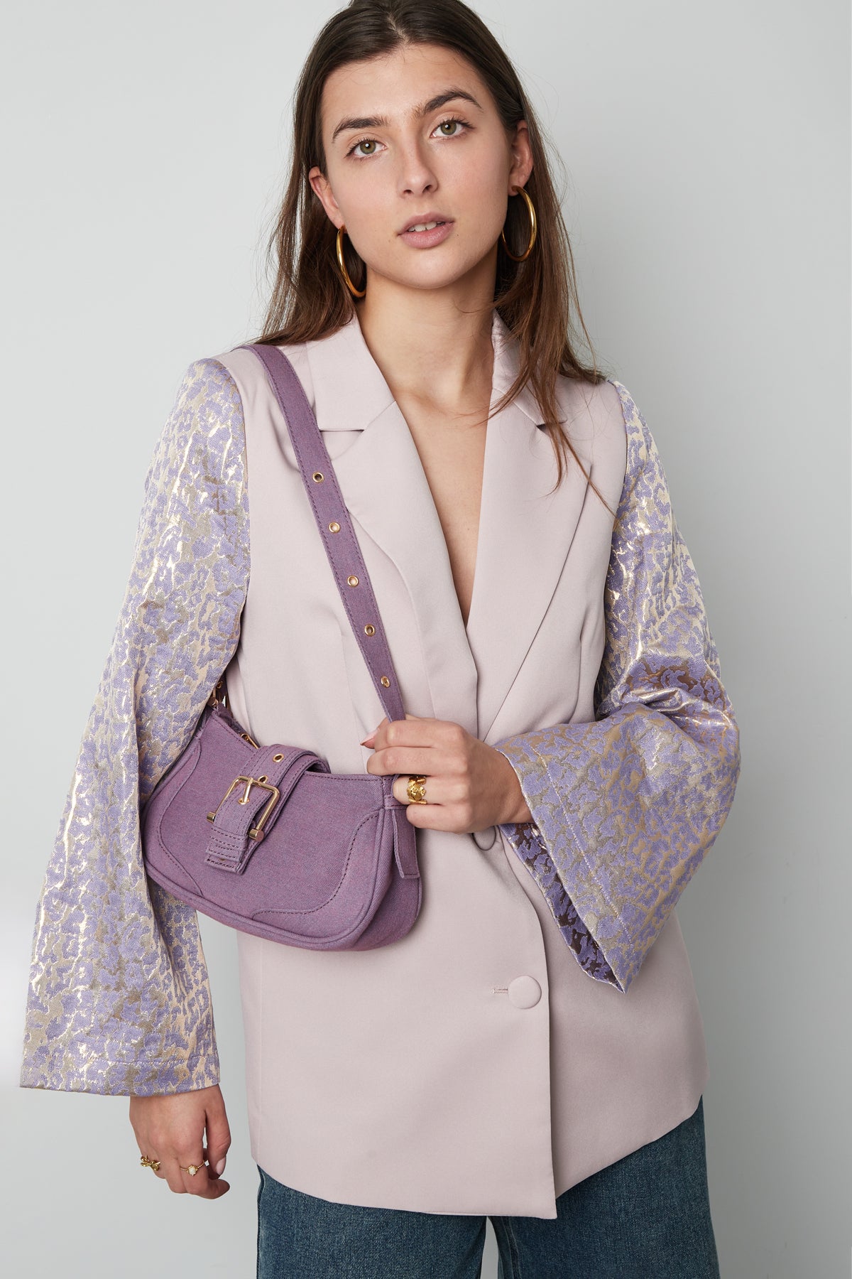 Gekleurde tas met gesp detail