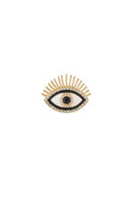 all eyes on you broche