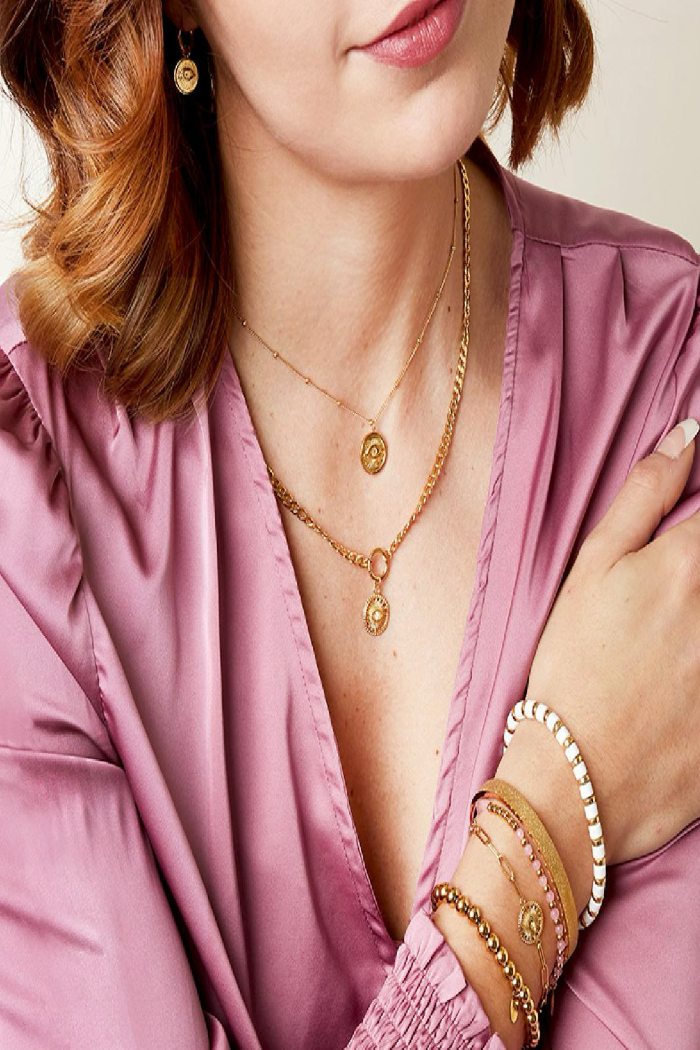 Roxie Pendant Necklace