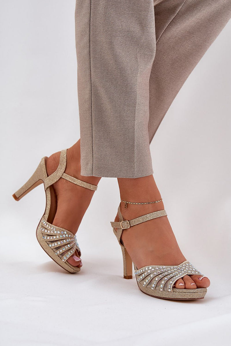 <p><strong>Ein Paar Absatzschuhe, sofort mehr Wirkung</strong></p>